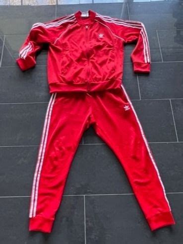 adidas jogging anzug rot|Essentials 3.